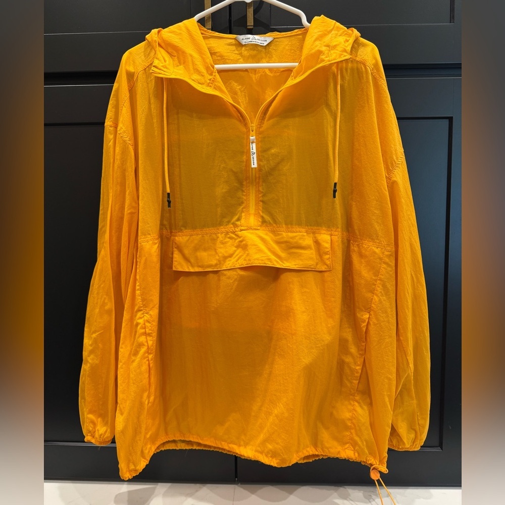 Alpine Design Mustard Yellow Hooded Nylon 1/4 Zip Windbreaker Outdoor Size XL